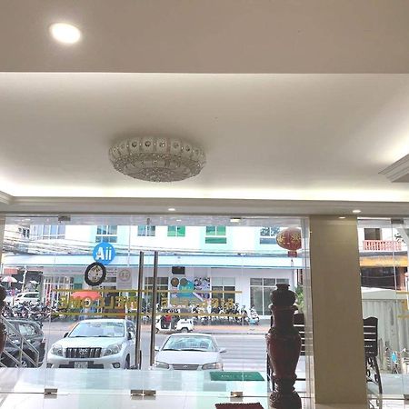 Centrana Hotel Phnom Penh Zewnętrze zdjęcie